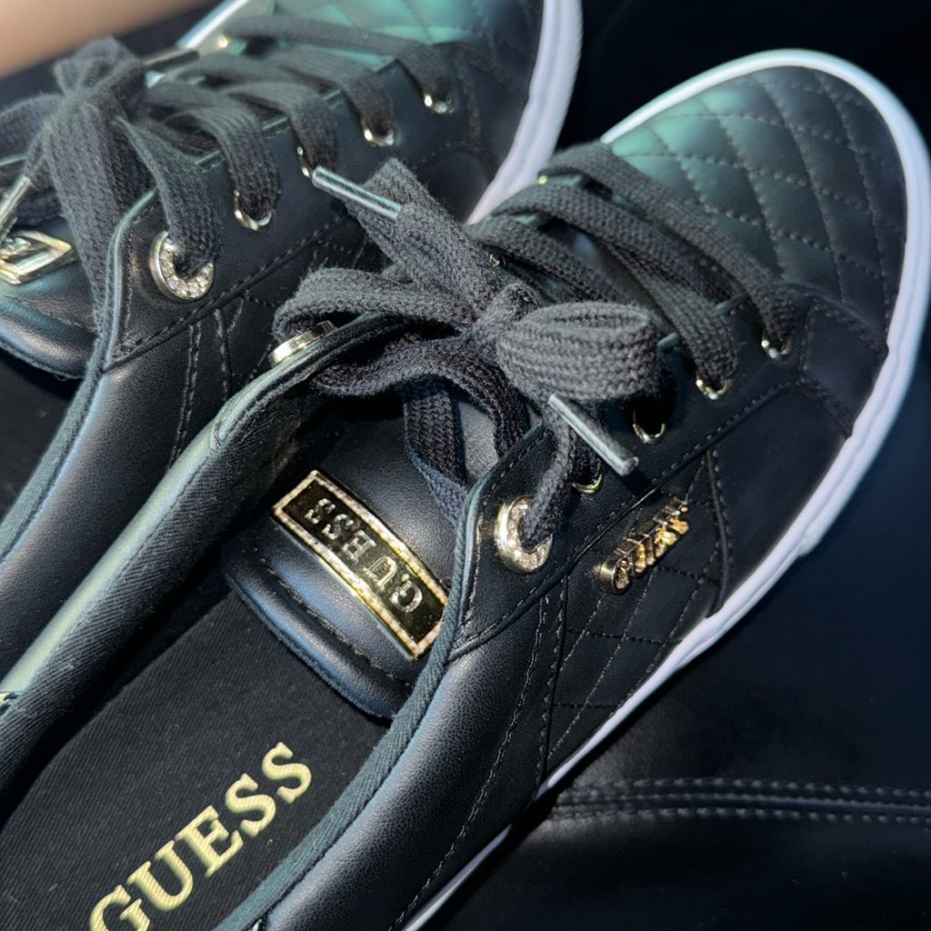 Size 11 Guess Shoes Brand New